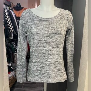 Athleta Gray Knit Long Sleeve Top